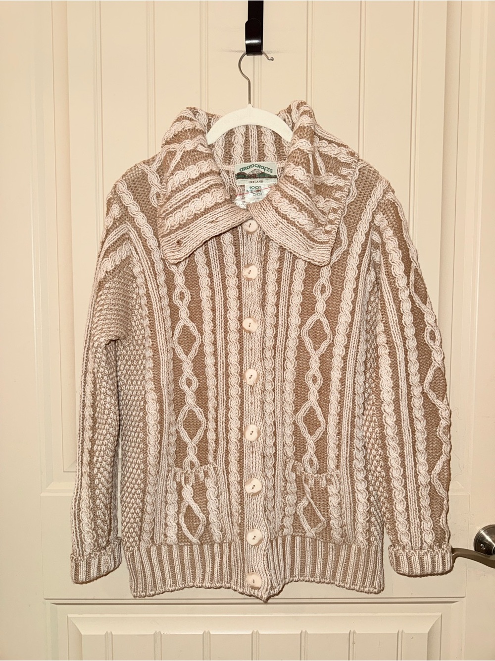 Aran Crafts Ireland 100% Merino Wool Button Up Cardigan Sweater Size Small Tan